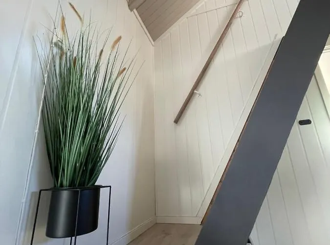 Lofoten_beach_eggum_cabin * Eggum